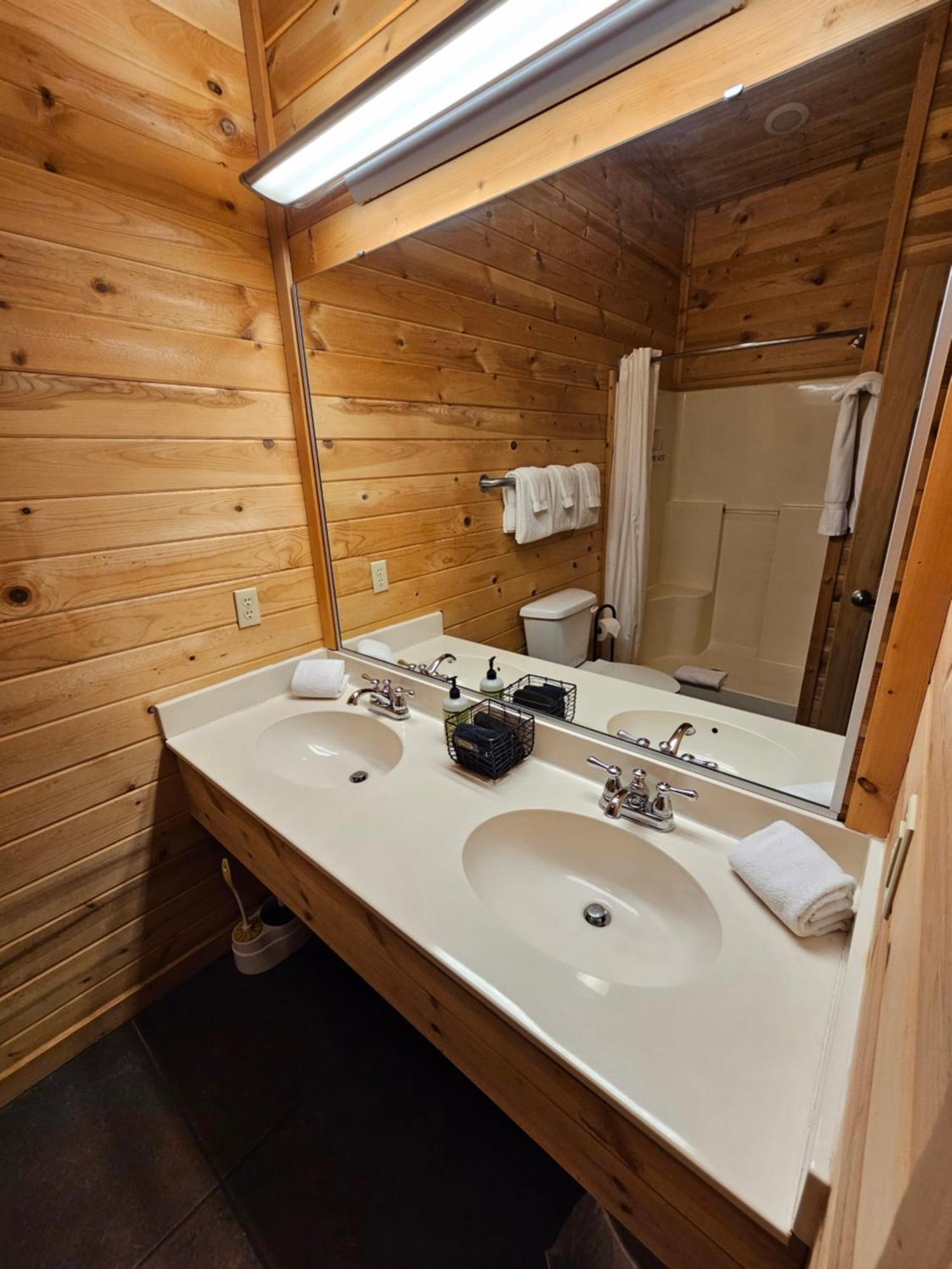 5 Min To Beaver Lake-King Bed-Fire Pit-Jetted Tub #5 유레카 스프링스 외부 사진